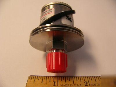 Precision sensors 20 torr pressure switch lot of 3 ea