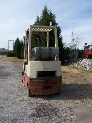 Nissan 3,000 lb cap forklift truck