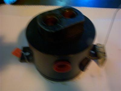 Char lynn hydraulic swivel clam loader