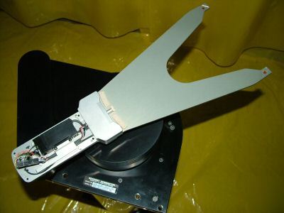 Kensington 300MM wafer handling robot 25-3700-1425-08