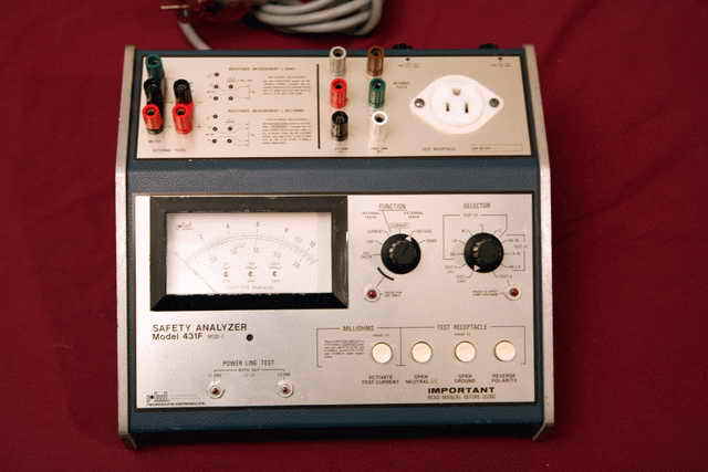Neurodyne-dempsey safety analyzer model 431F
