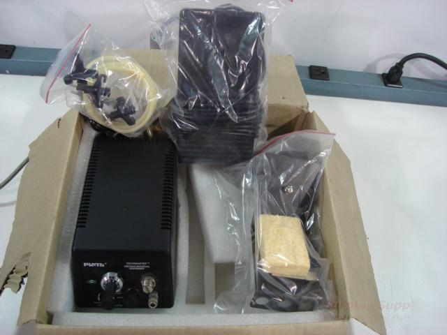 Plato techmaster epoxy material dispenser