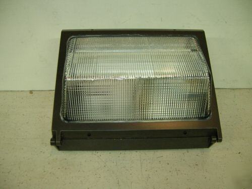  WPM150HL bronze wired 120V wallpack with lamp 