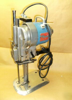 Heavy duty eastman straight knife textile cutter machin