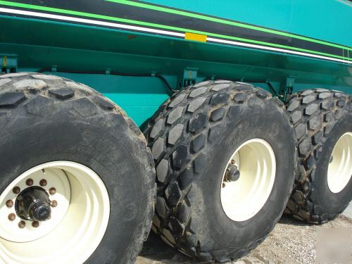 Houle 7300 manure tank spreader honeywagon john deere