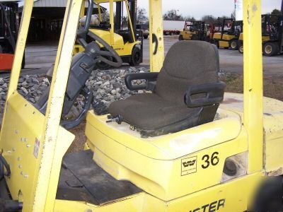 Hyster 6,000 lb cap. diesel solid pneumatic forklift