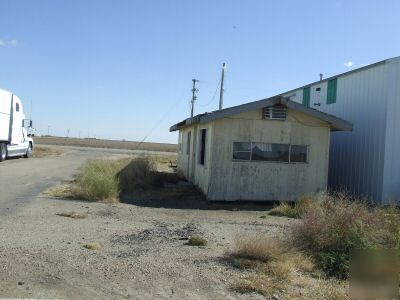 Hanger and aerial spraying facility